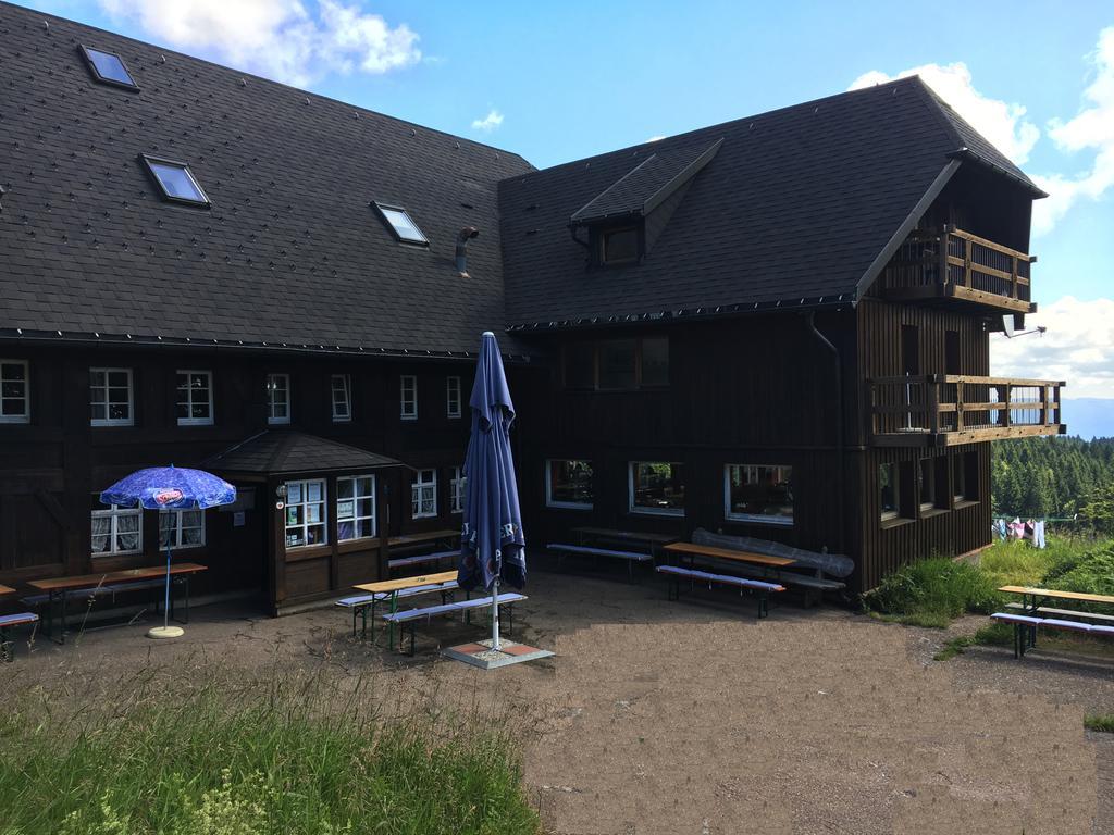 Отель Berggasthaus Kandelhof Rohr  Экстерьер фото